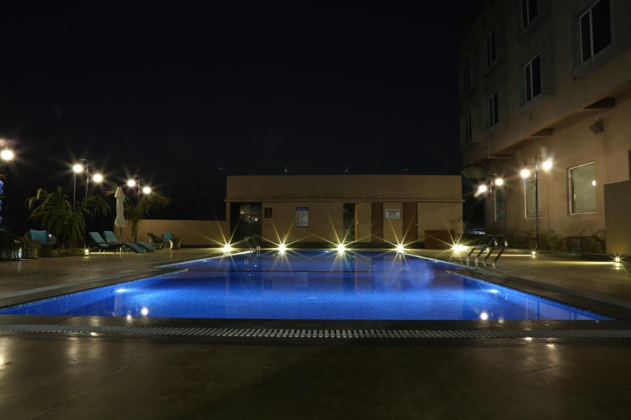 The Fern Residency Mundra Hotell Exteriör bild