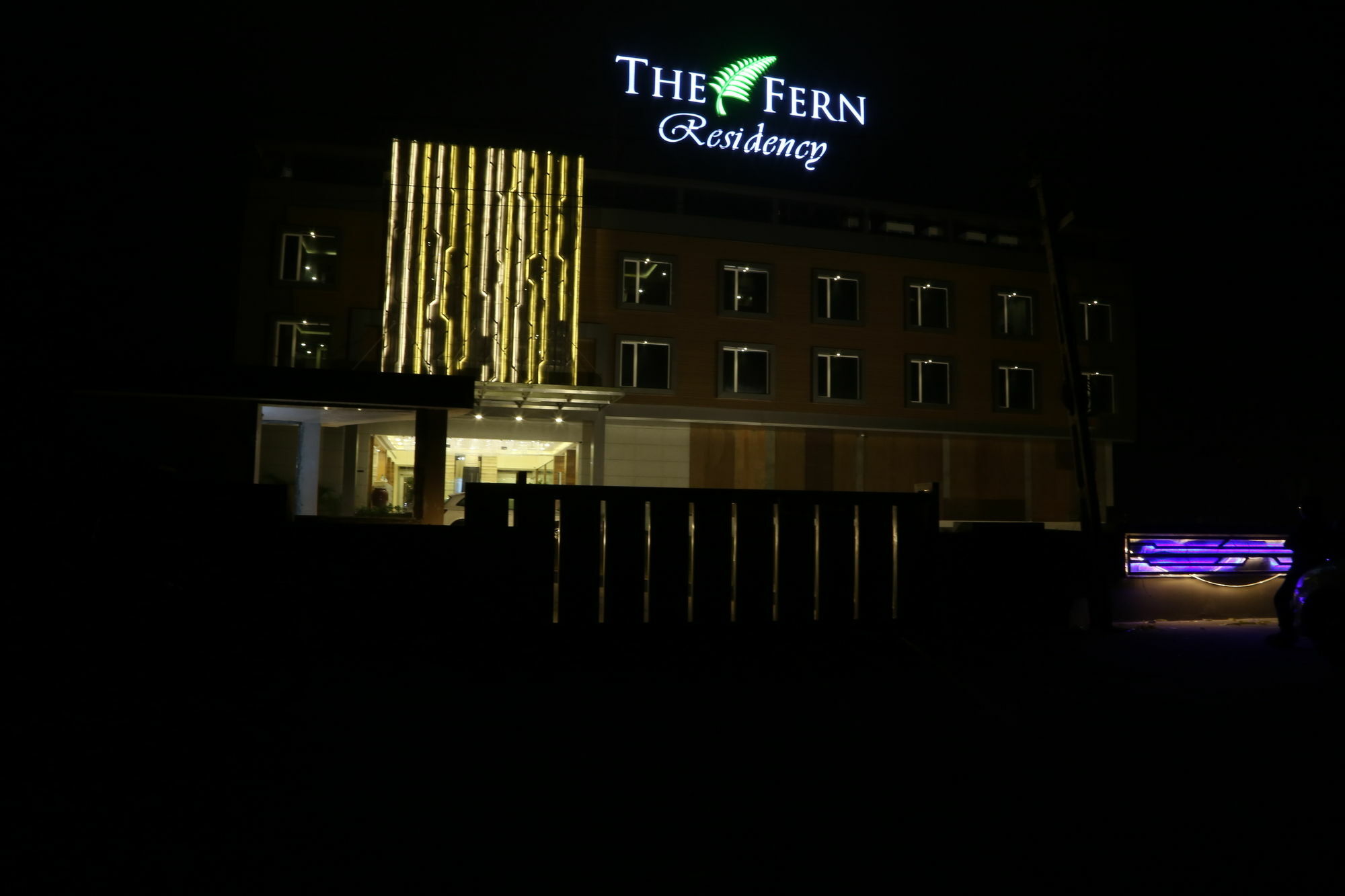 The Fern Residency Mundra Hotell Exteriör bild